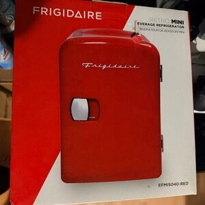 Frigidaire Retro Mini Beverage Refrigerator - Red